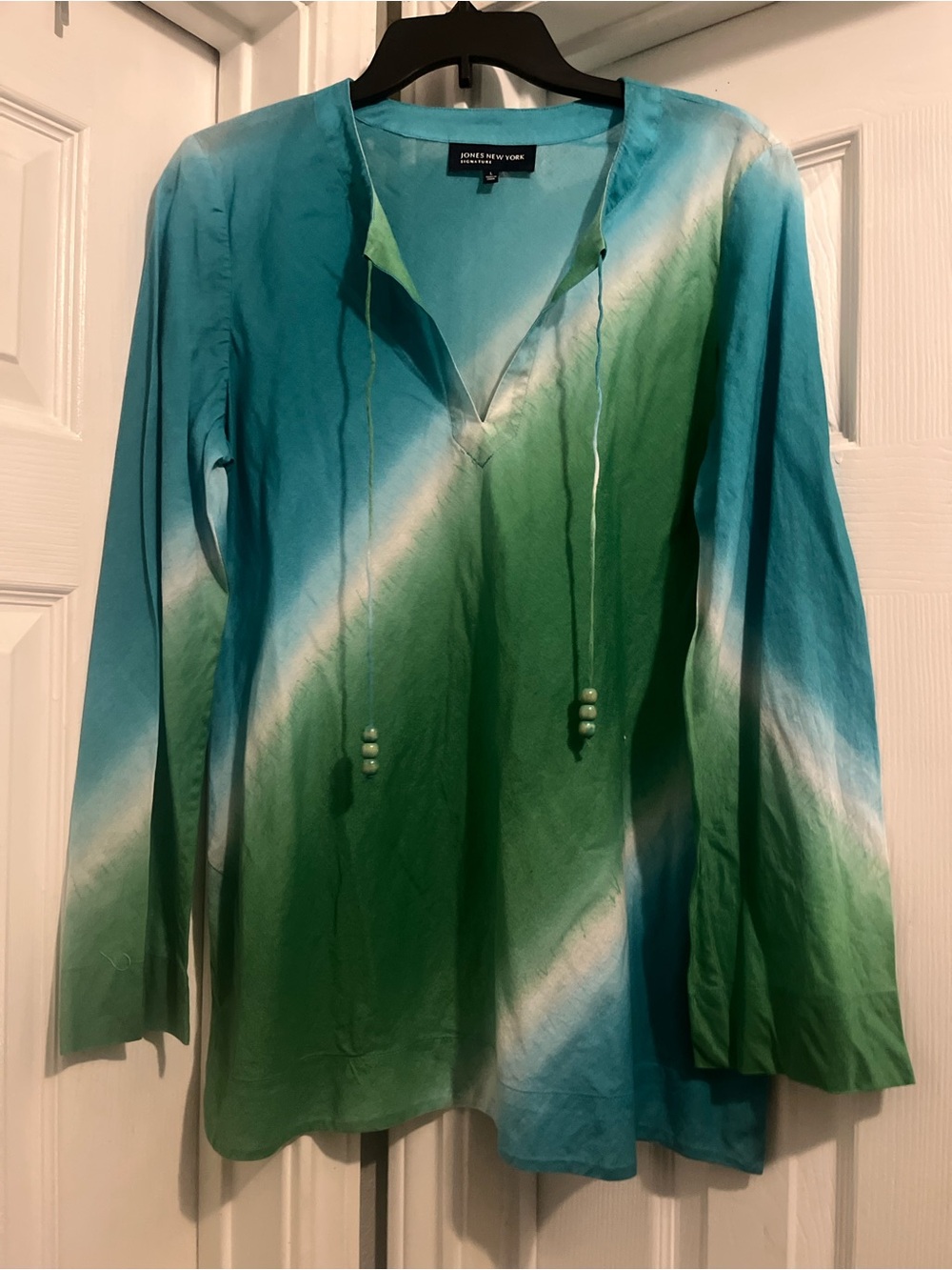 Jones New York Teal and Green Ombre Long-Sleeve V-Neck Pullover